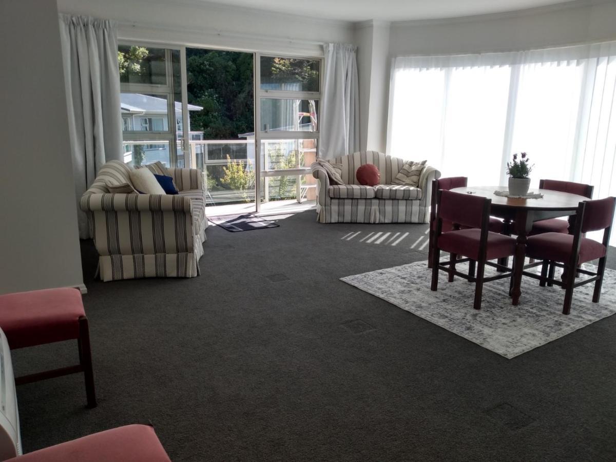 Apartamento Quiet Location With View And Public Transport Wellington Exterior foto